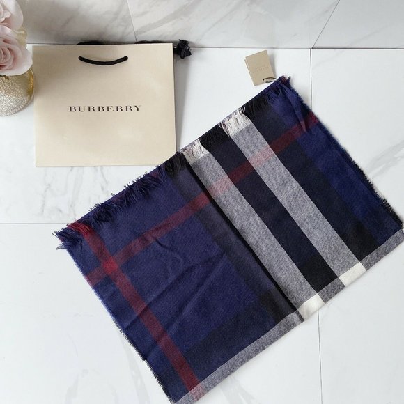 BURBERRY Plaid Check Wool Cashmere Scarf Navy - Picture 2 of 6